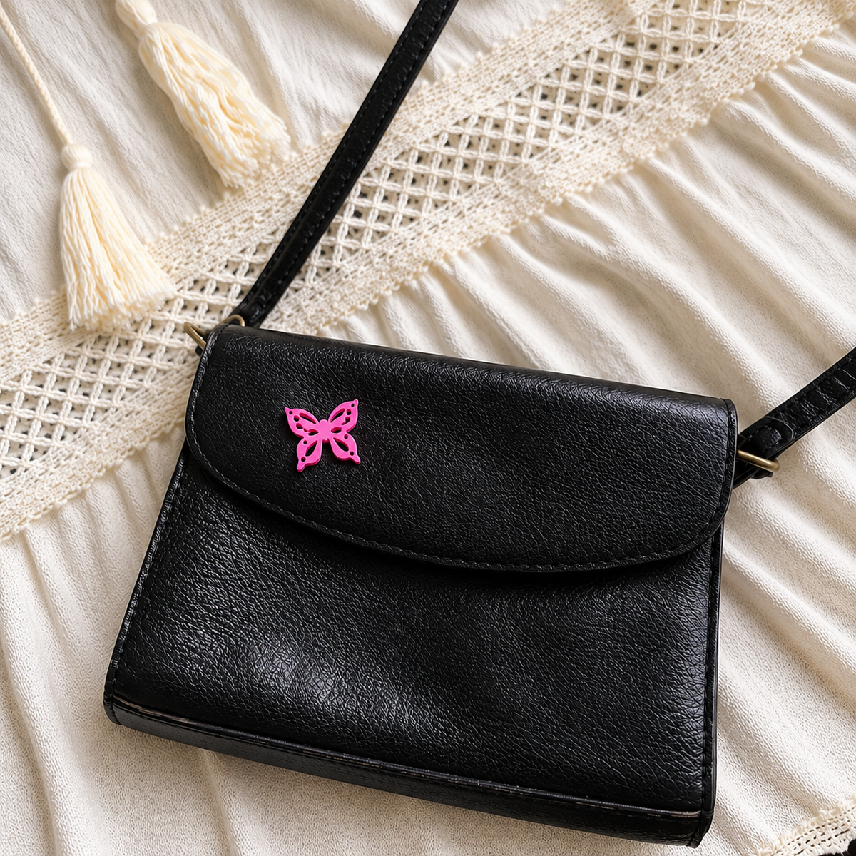 FreeByMaria – Butterfly Pin